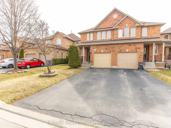 3842 Ridgepoint Way, Mississauga, ON L5N 7T9