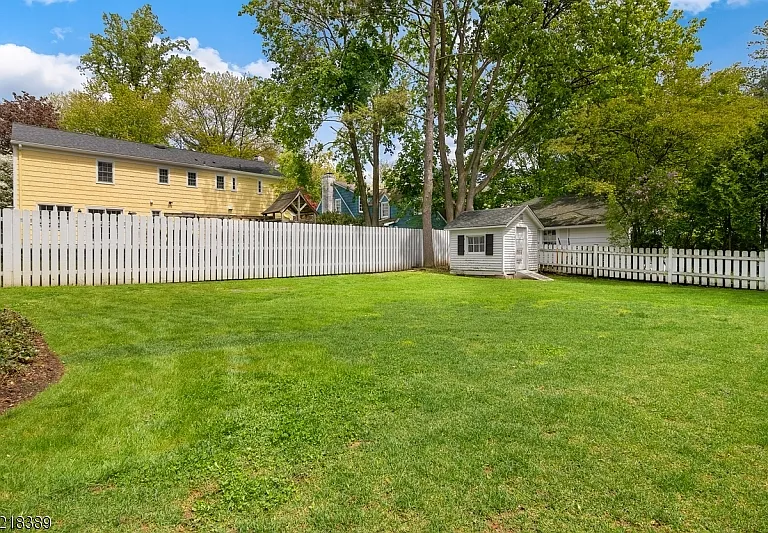 11 Pine Ter — Photo 20