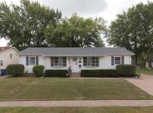 1637 W 43rd St #1, Davenport, IA 52806