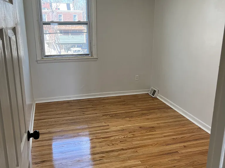 5316 Rutland St — Photo 8