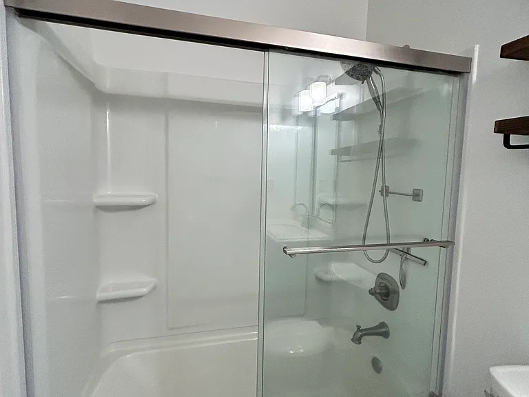 12 Wyndham Pl #12 — Photo 20
