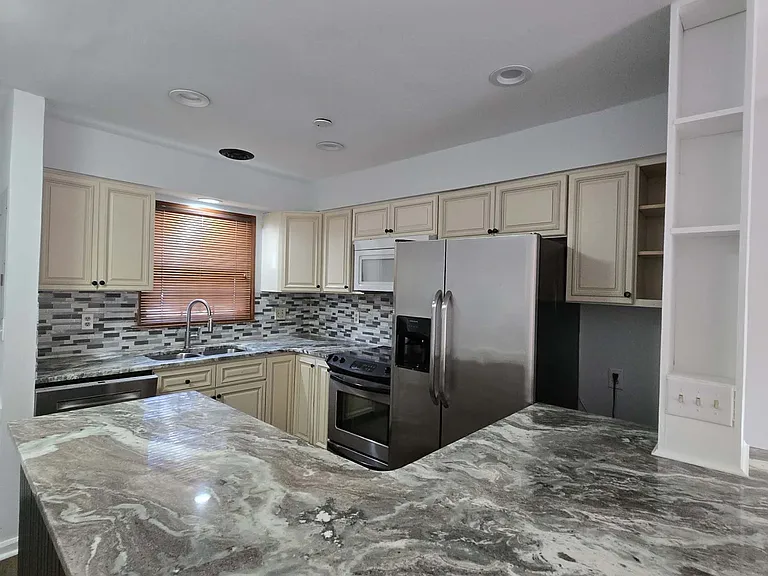 1025 Carolina Rd — Photo 9