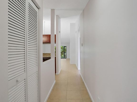 4th image of 470 Hardwood Place