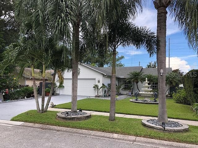 1st image of 70 Squire Ct