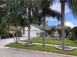 70 Squire Ct, Dunedin, FL 34698