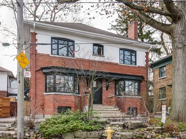 126 Hudson Dr, Toronto, ON M4T 2K5