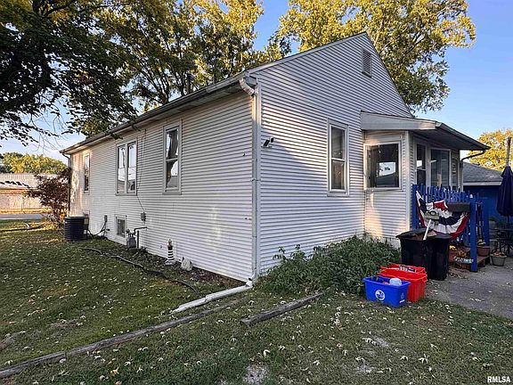 2nd image of 2800 S 13th St