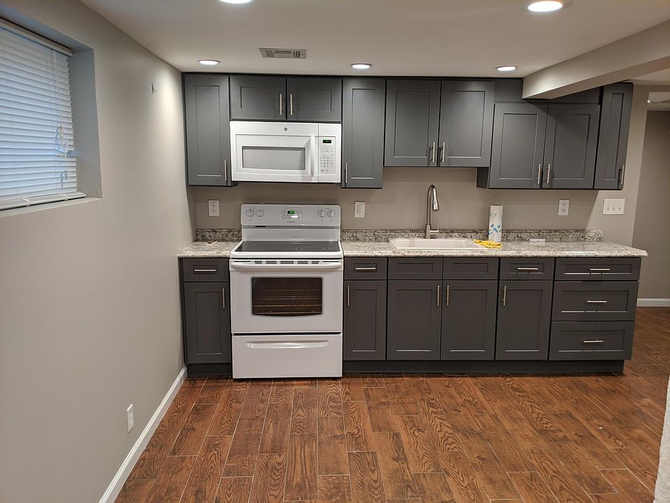 1st image of 21 Nautilus Dr Floor 1