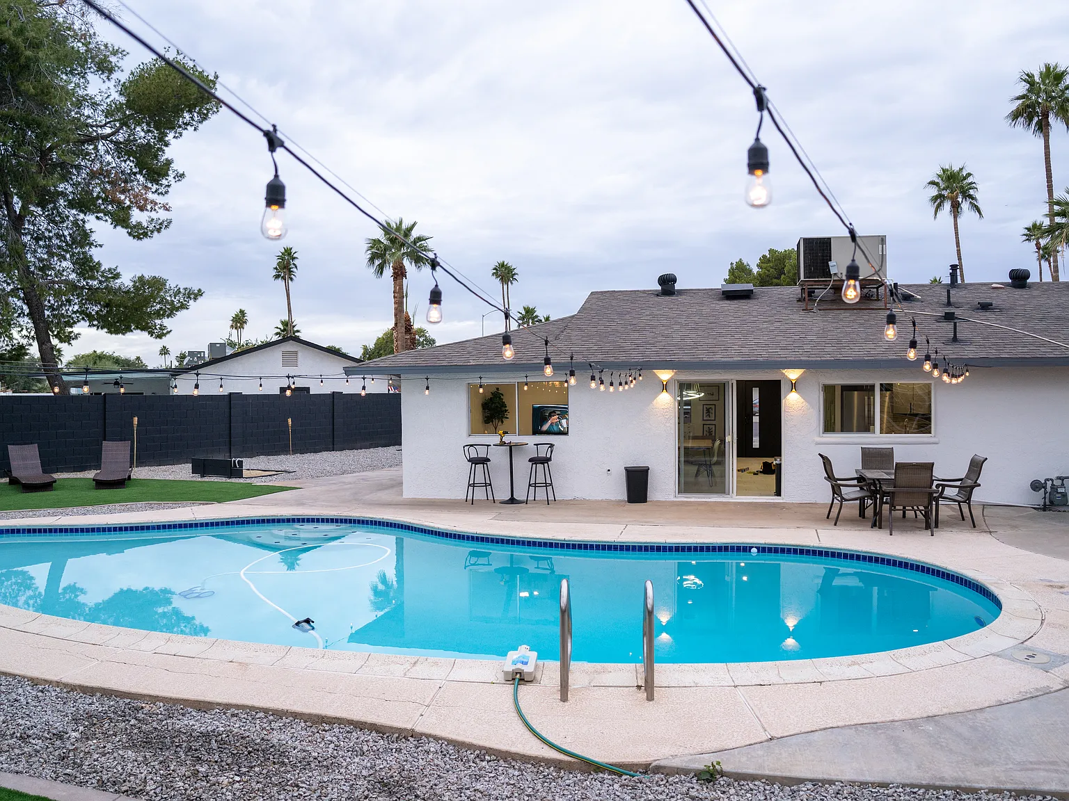 5 bed, 1588 sqft, $4,600 — Photo 4