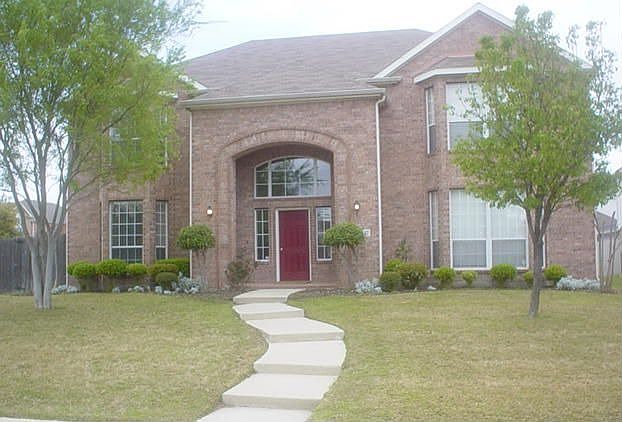 4 BDRMS, 2.1 BATHS, BLUE RIBBON SCHOOLS, CLOSE TO DUCK POND, LIBRARY, PARKS