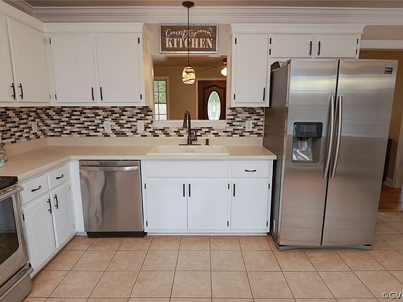 5th image of 3471 Carolyn Ln