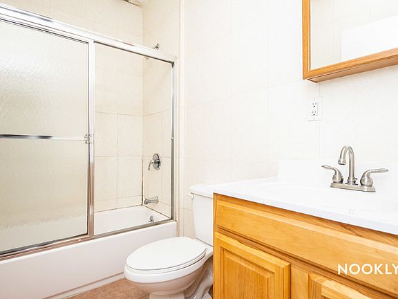 4th image of 728A Rogers Ave #4D