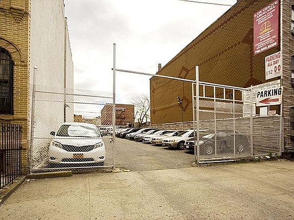 5th image of 316 Stanhope St