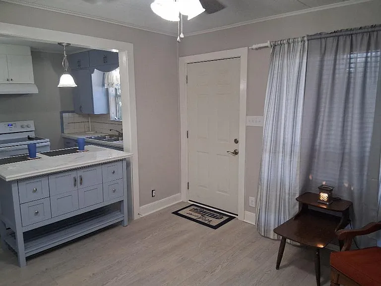 813 Raab Ave — Photo 6
