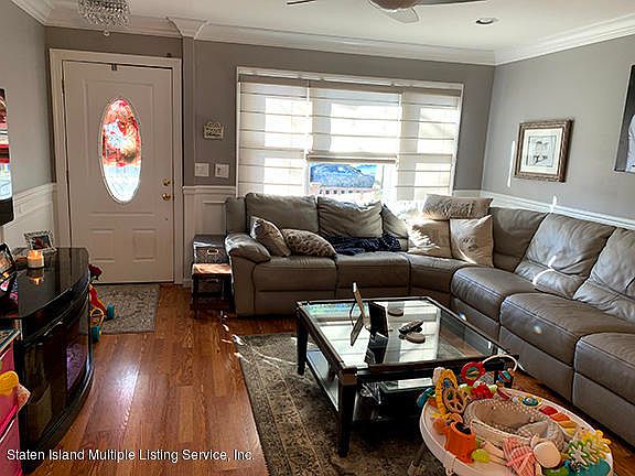 3rd image of 7 Chesterton Ave