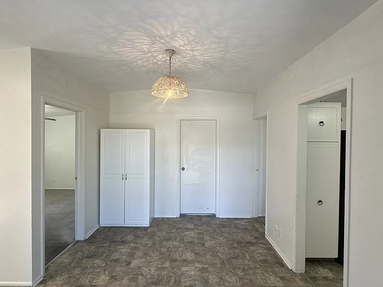 875 W 2100 N — Photo 3