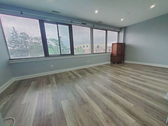 4th image of 45 Church St #1