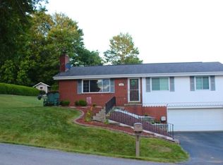 105 Morningside Dr, Butler, PA 16002