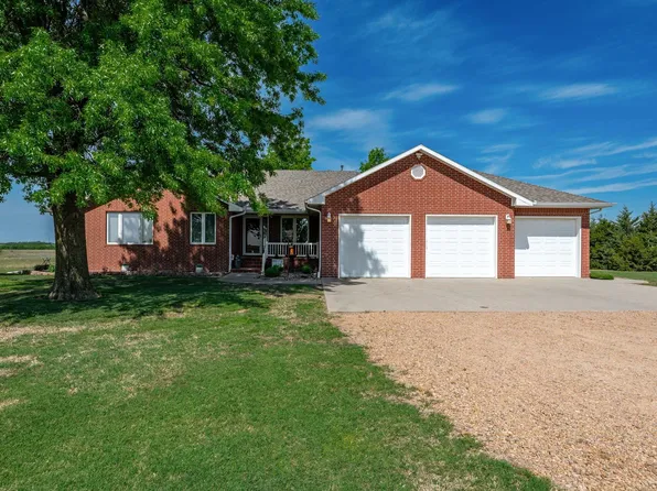 125 N 263rd St W, Garden Plain, KS 67050