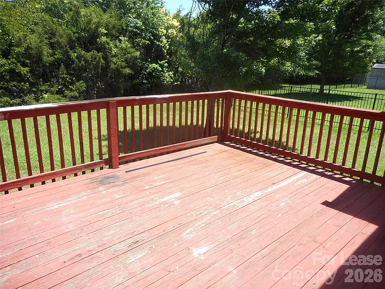 1128 Steele Meadows Dr — Photo 7