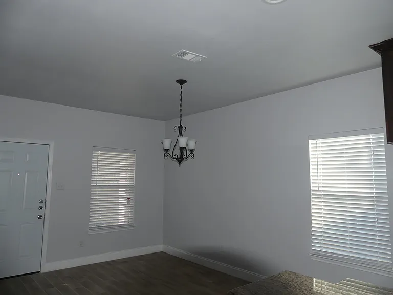 1903 Morgan St — Photo 6