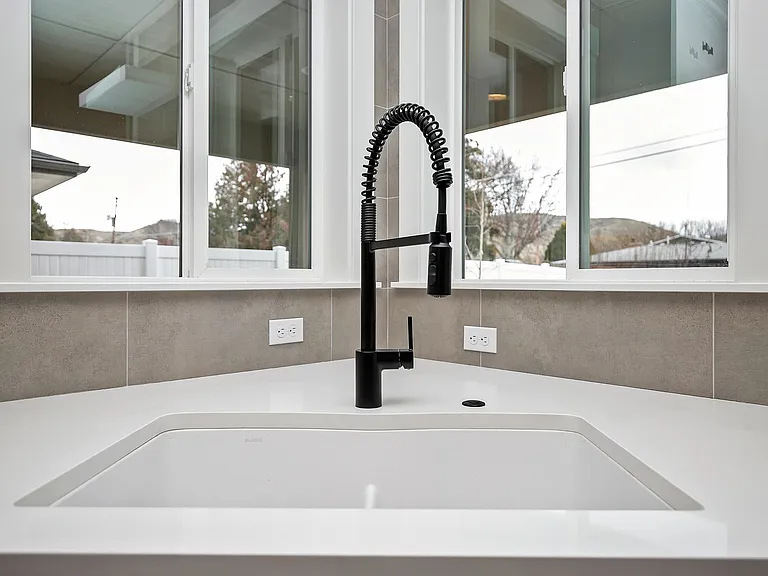 5110 N Cengotita Ave — Photo 10