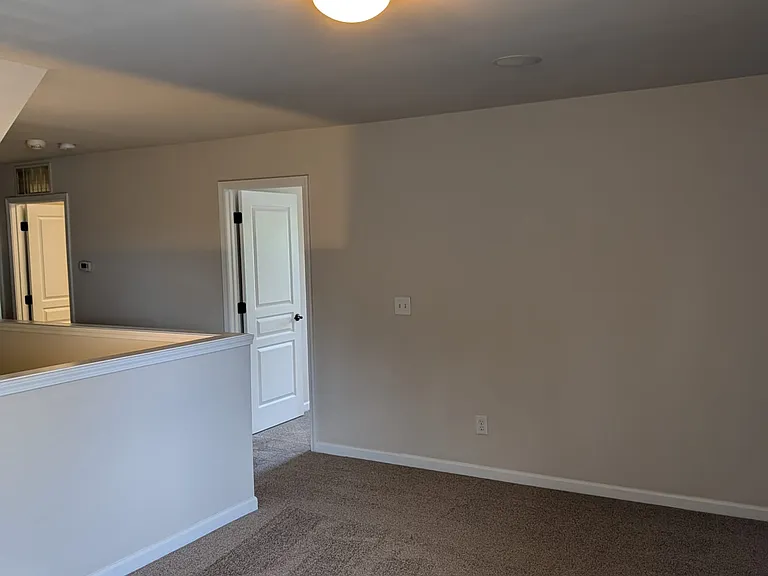 2428 Averon Dr — Photo 7
