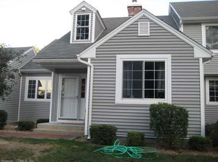 11 Pequot Sq, Storrs, CT 06250