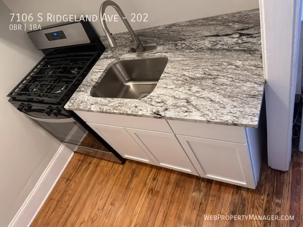 7106 S Ridgeland Ave APT 202, Chicago, IL 60649
