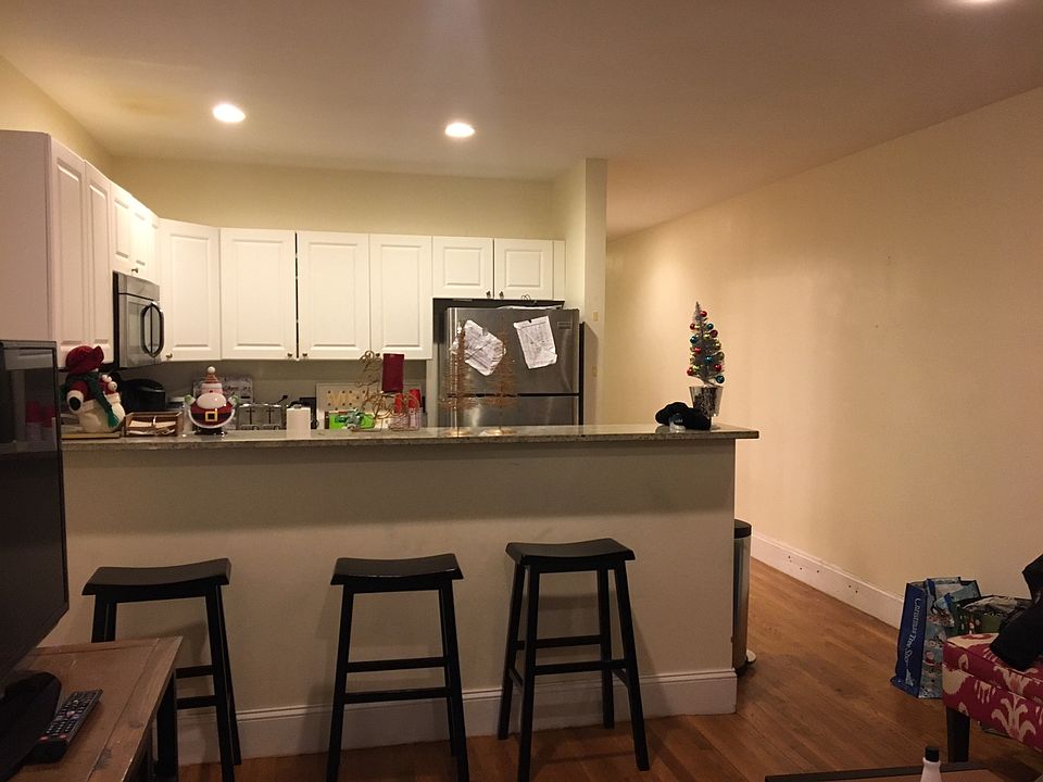 1st image of 318 Saint Paul St #0012