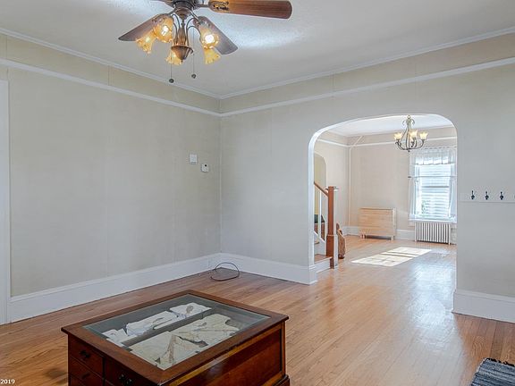 5th image of 319 Park St