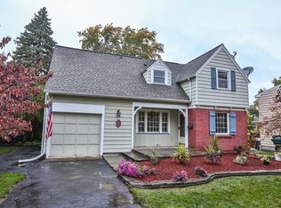 52 Gilbert Dr, Rochester, NY 14609