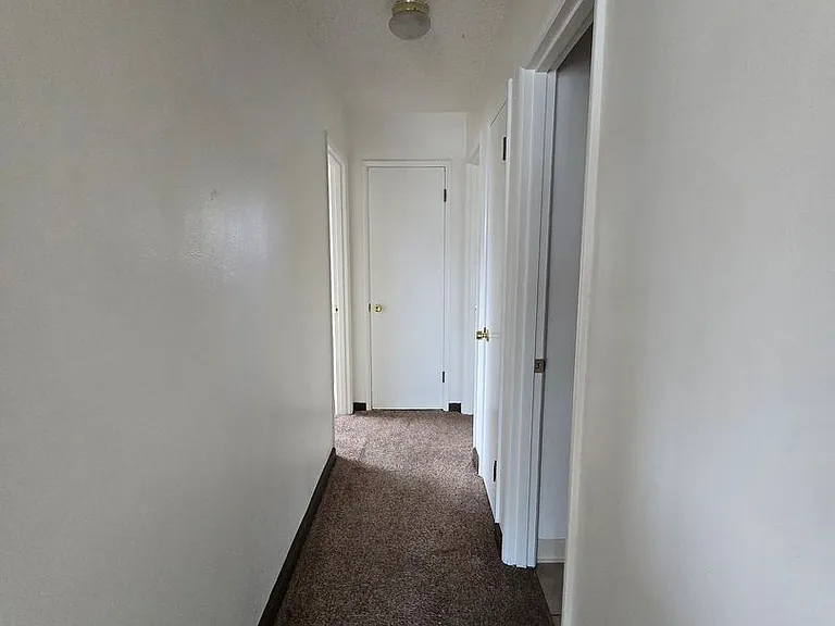 1619 W Pheasant St — Photo 15