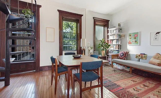 Rented by Compass | media 41