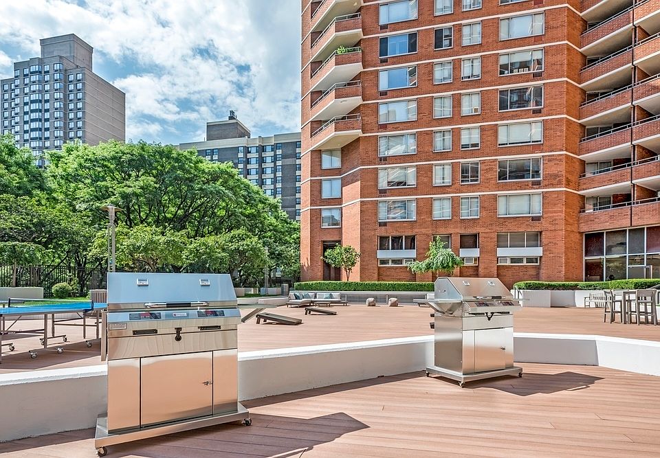 1st image of 520 2nd Ave APT 20E