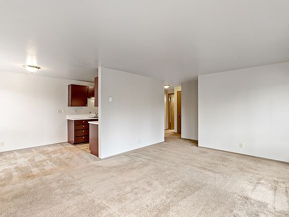 5th image of 5512 15th Ave NE #402