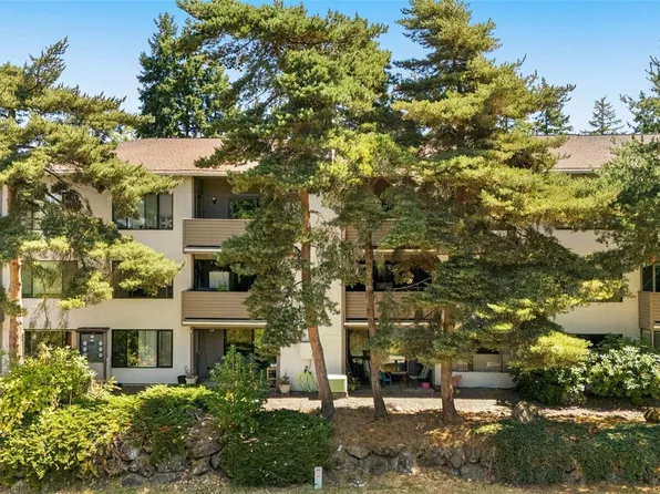 13611 NE 8th Street #106, Bellevue, WA 98005