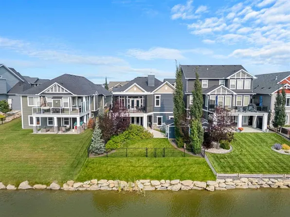 2253 N Bayside Rd SW, Airdrie, AB T4B 3W6