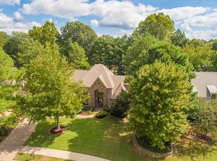 10040 Bentwood Creek Dr, Collierville, TN 38017