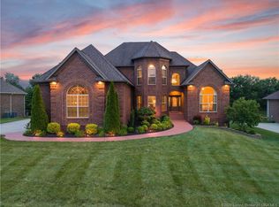 1018 Caiman Ct, Sellersburg, IN 47172