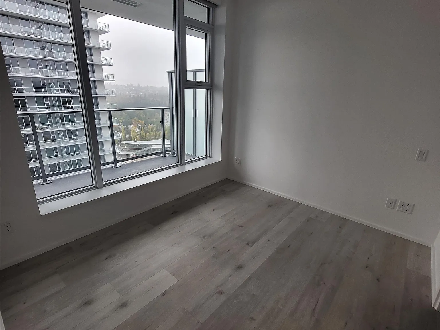 2 bed, 800 sqft, $2,700 — Photo 4
