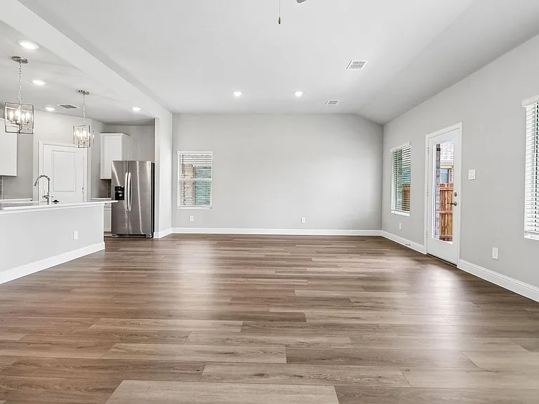 6206 Castamere Dr — Photo 10