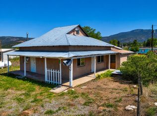 10 Calle De Corazon, Rio Lucio, NM 87553
