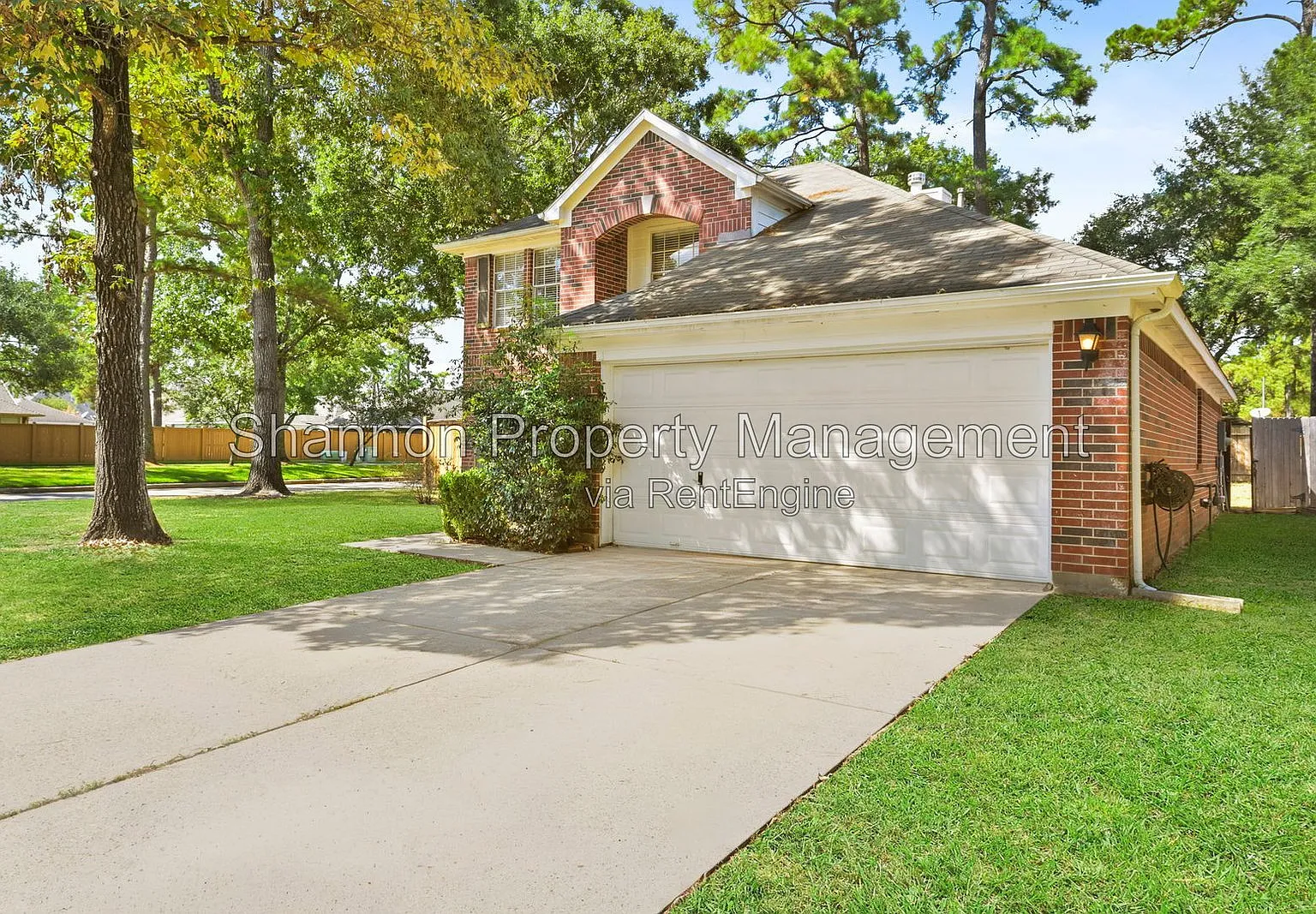 4 bed, 2.5 bath, 2172 sqft, $2,100 — Photo 2