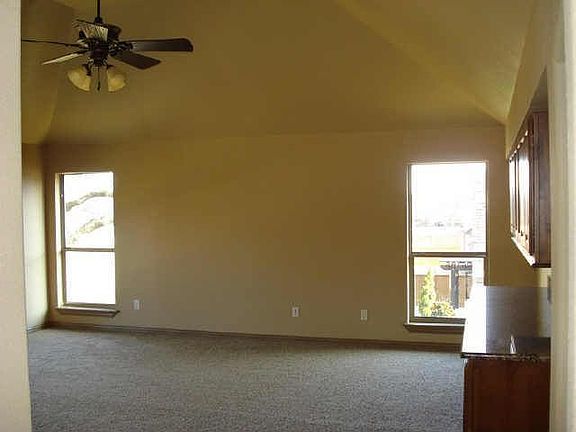 3rd image of 2711 S Shady Ln