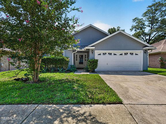 4th image of 1641 SPRING OAKS Lane