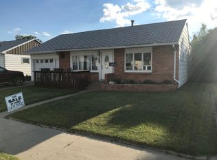 703 13th Ave W, Williston, ND 58801