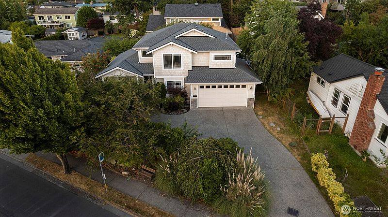 3rd image of 510 3rd Avenue N