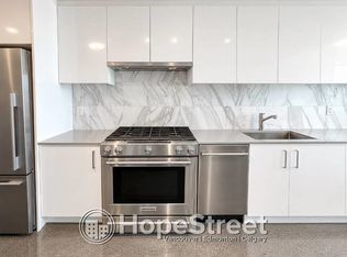 231 E Pender St #605, Vancouver, BC V6A 0G3