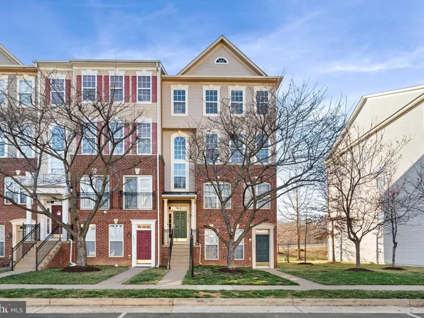 15529 John Diskin Cir, Woodbridge, VA 22191